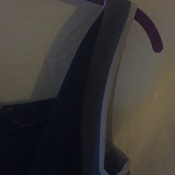 Dress - Picture 8 of 8